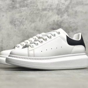 🤩Women's Alexander McQueen sneakers🤩